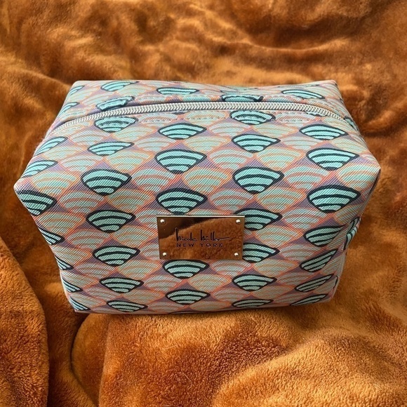 NICOLE MILLER COSMETICS ZIP UP POUCH BAG - Picture 2 of 7